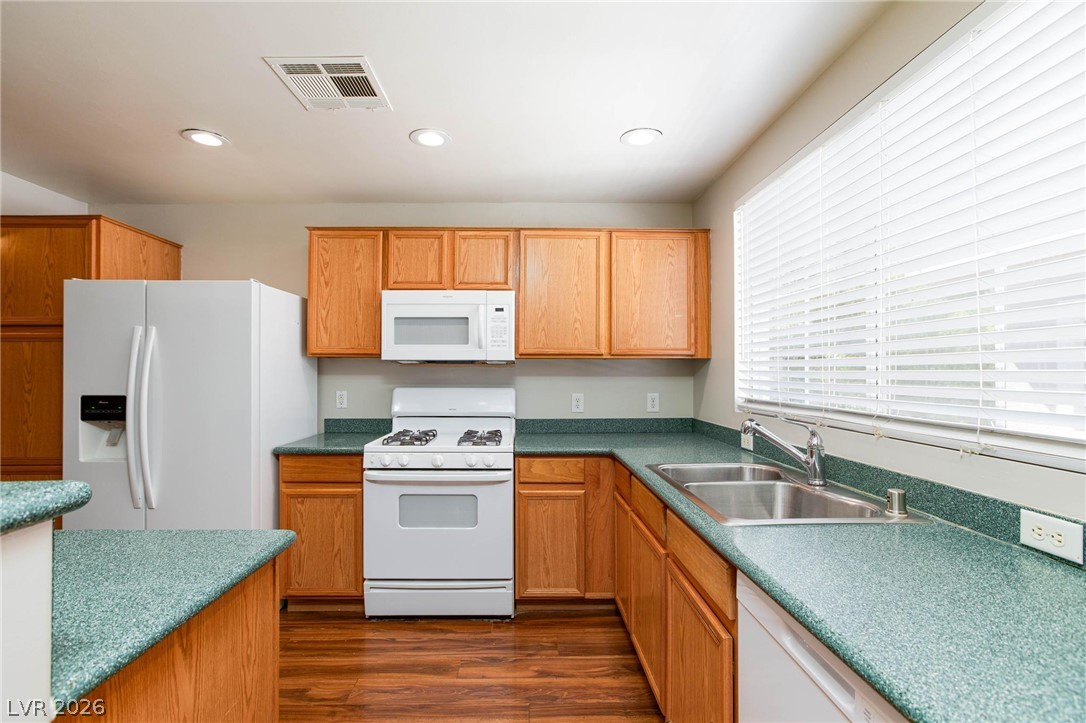 Photo 6 of 18, 9330 W Maule Avenue #208