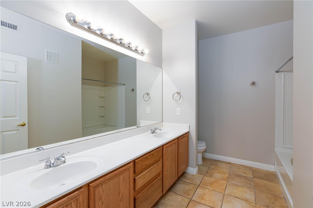 Photo 13 of 18, 9330 W Maule Avenue #208