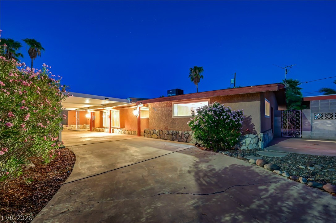 838 Fairview Drive, Henderson 89015