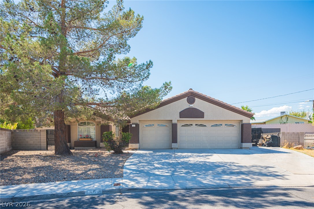5717 Compton Drive, Las Vegas 89108