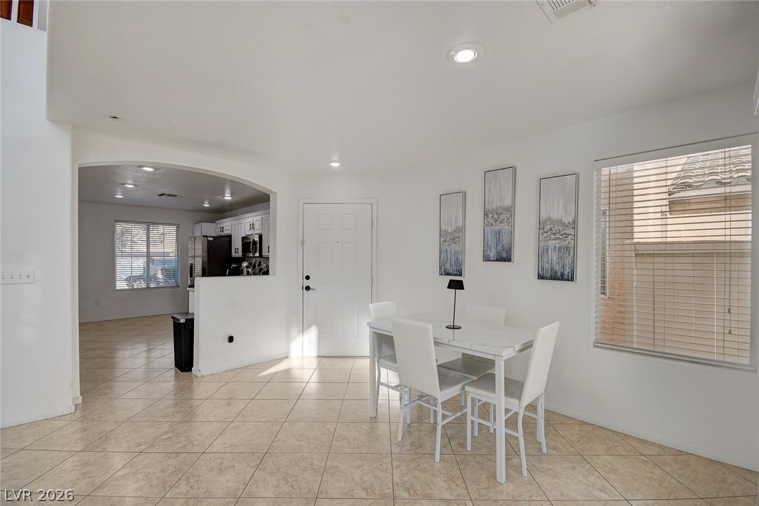 Photo 11 of 37, 5087 Penryn Court