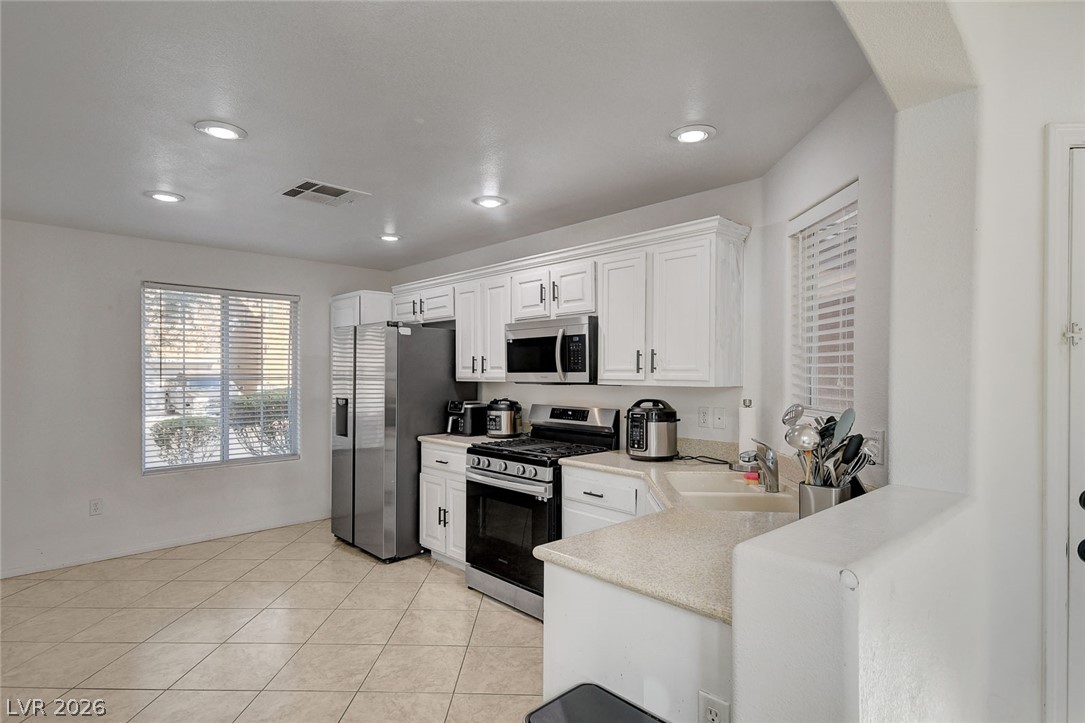 Photo 14 of 37, 5087 Penryn Court
