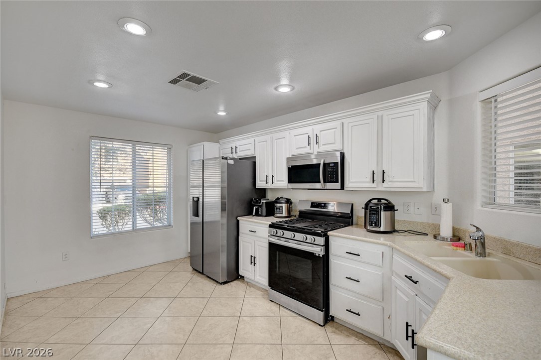 Photo 15 of 37, 5087 Penryn Court