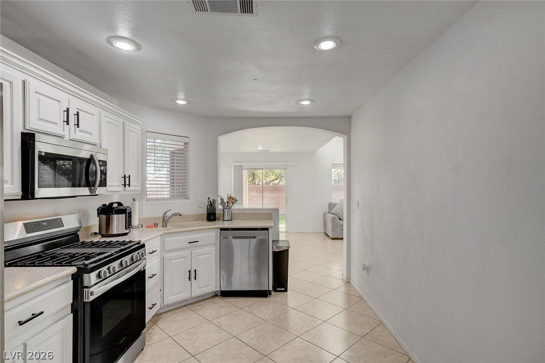 Photo 18 of 37, 5087 Penryn Court