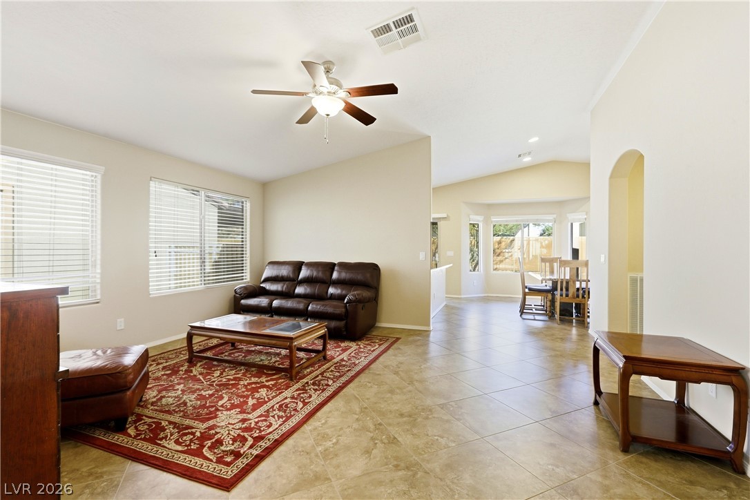 Photo 10 of 35, 3744 Garnet Heights Avenue