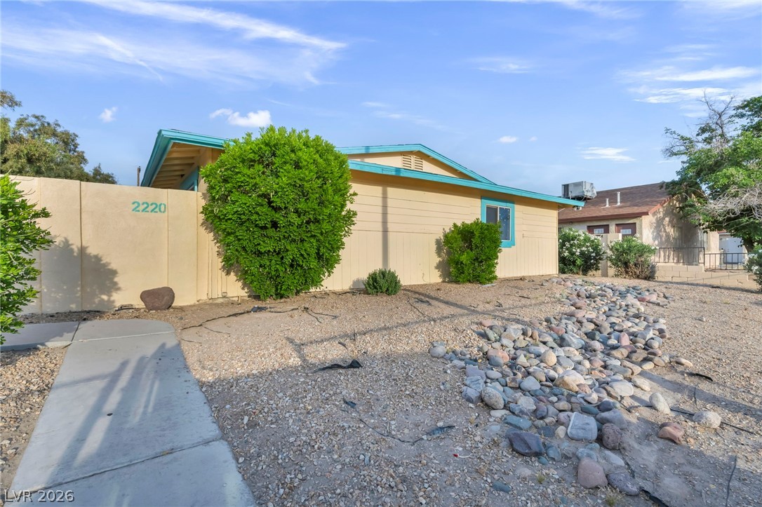 Photo 3 of 2220 N Lamb Boulevard