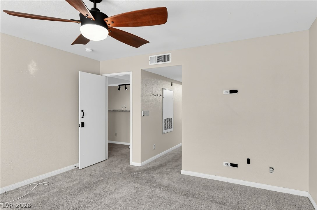 Photo 16 of 29, 1575 W Warm Springs Road #2212