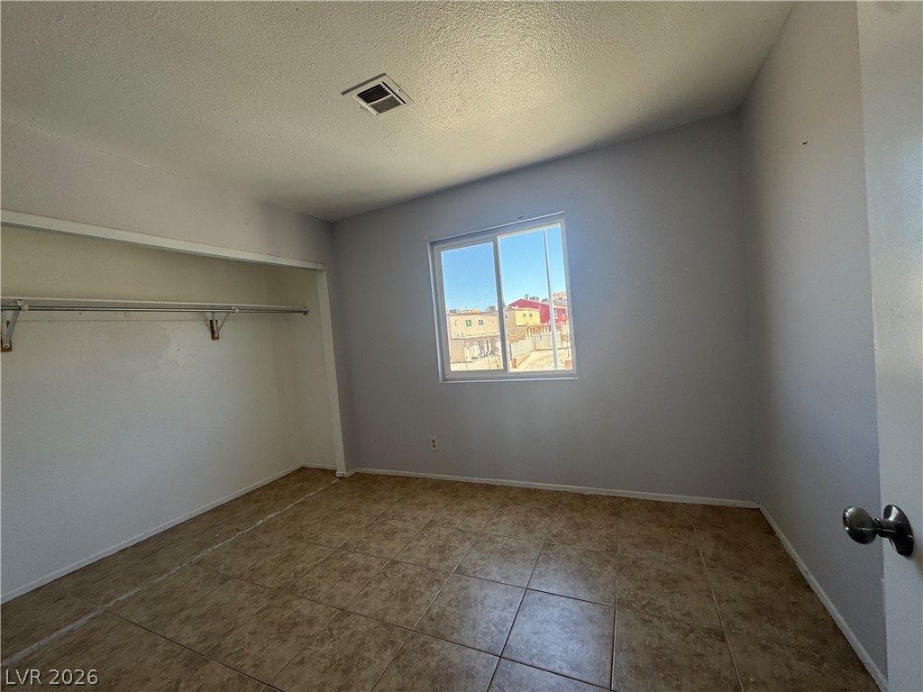 Photo 18 of 30, 2269 Exeter Drive