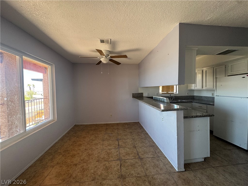 Photo 14 of 30, 2269 Exeter Drive