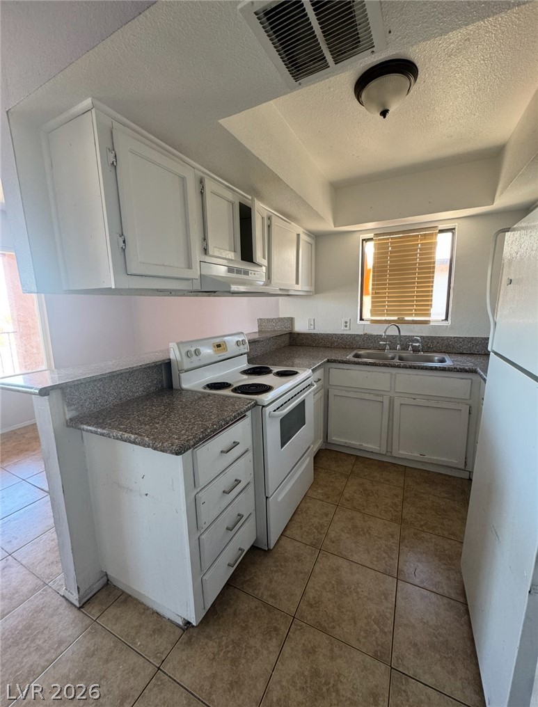 Photo 15 of 30, 2269 Exeter Drive