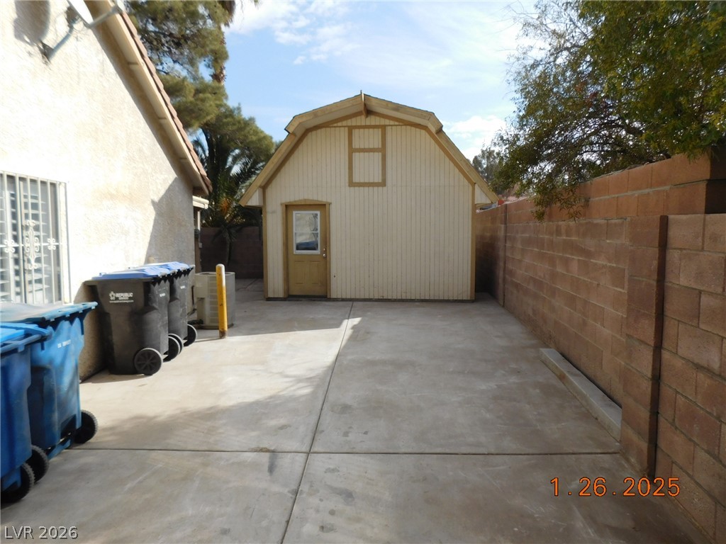 Photo 27 of 34, 384 Norlina Court