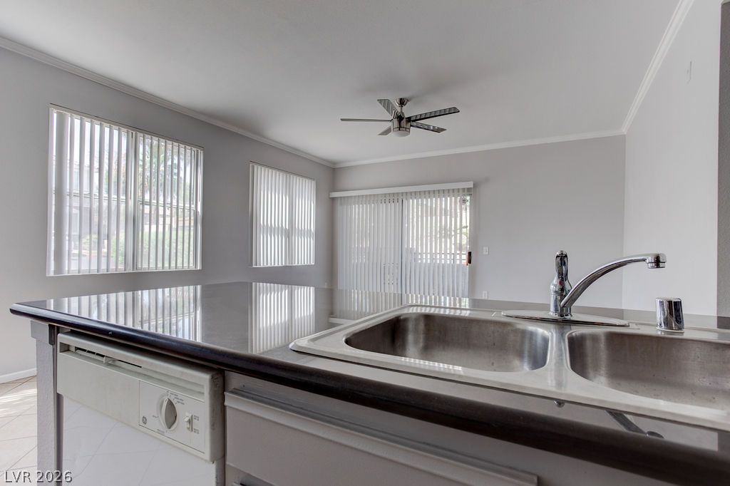 Photo 15 of 25, 2900 Sunridge Heights Parkway #418