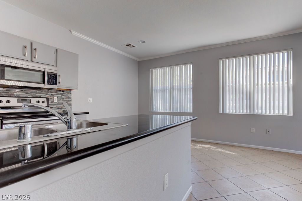 Photo 16 of 25, 2900 Sunridge Heights Parkway #418