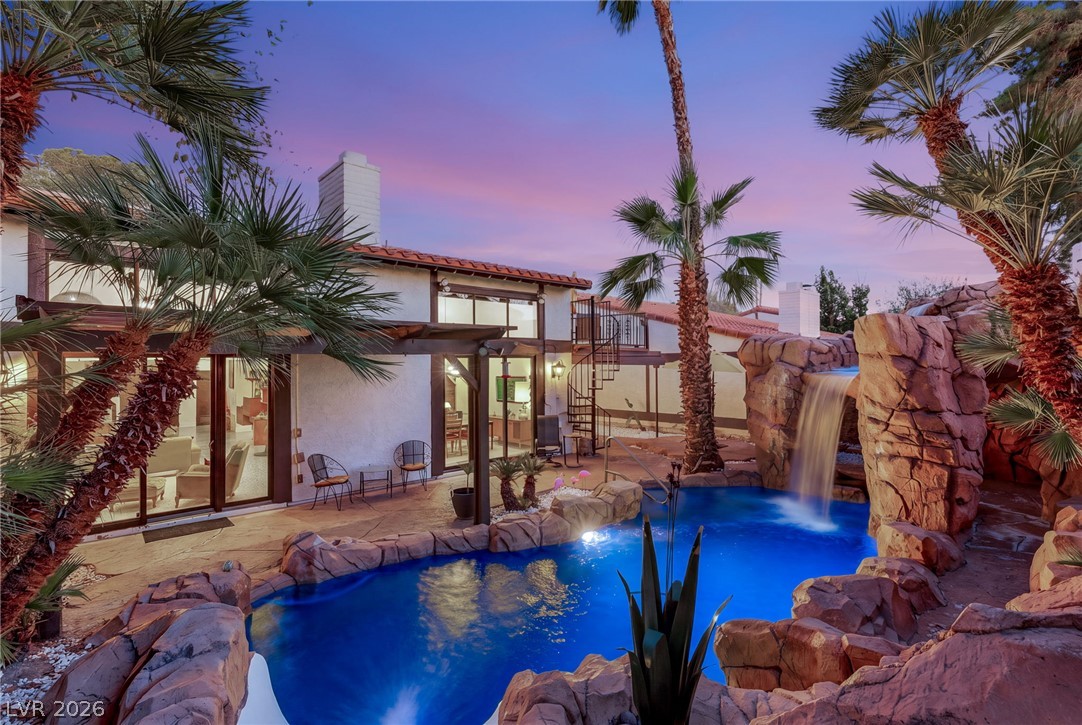 2100 Plaza Del Dios, Las Vegas 89102