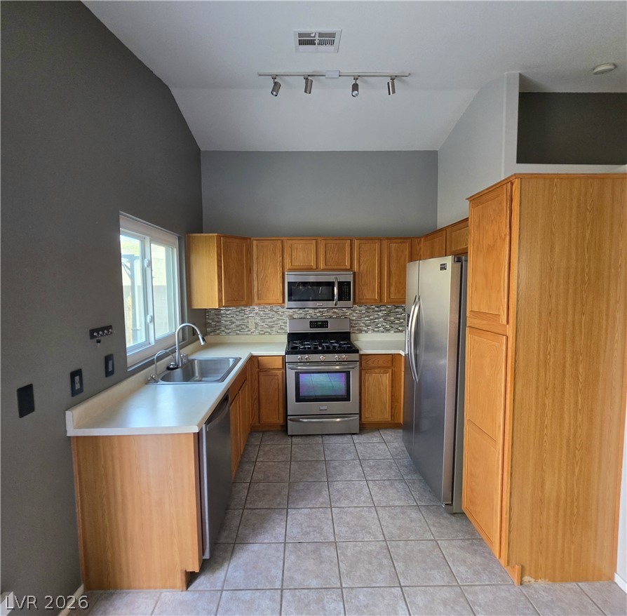Photo 7 of 19, 10528 Penns Creek Court
