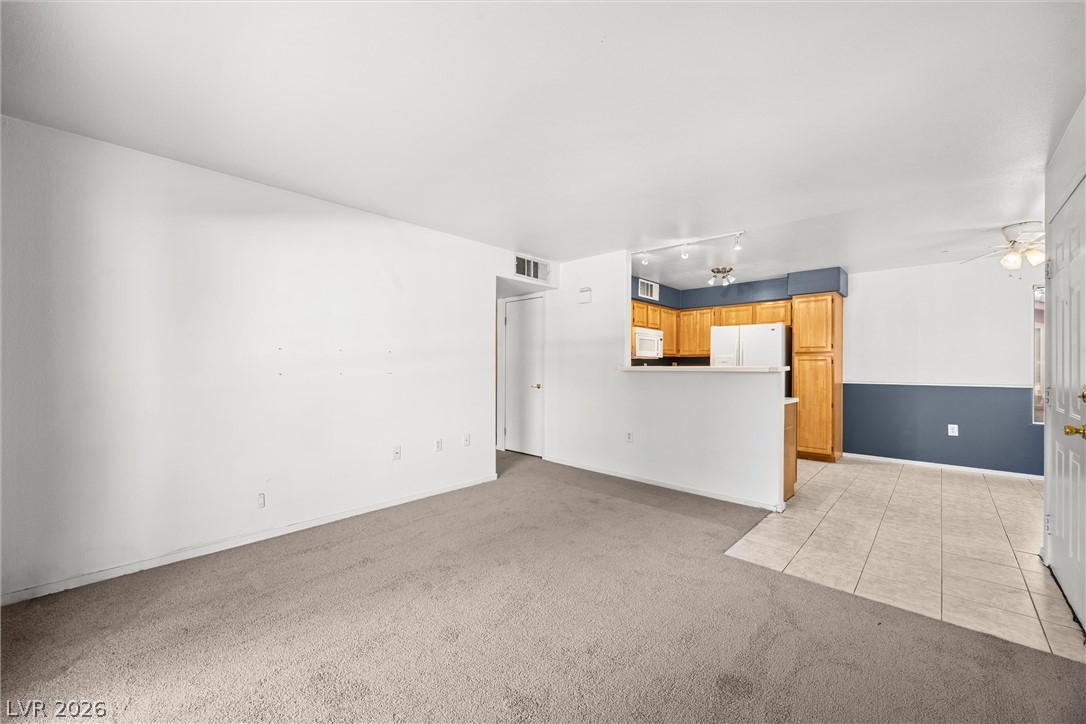 Photo 7 of 22, 5710 E Tropicana Avenue #2234