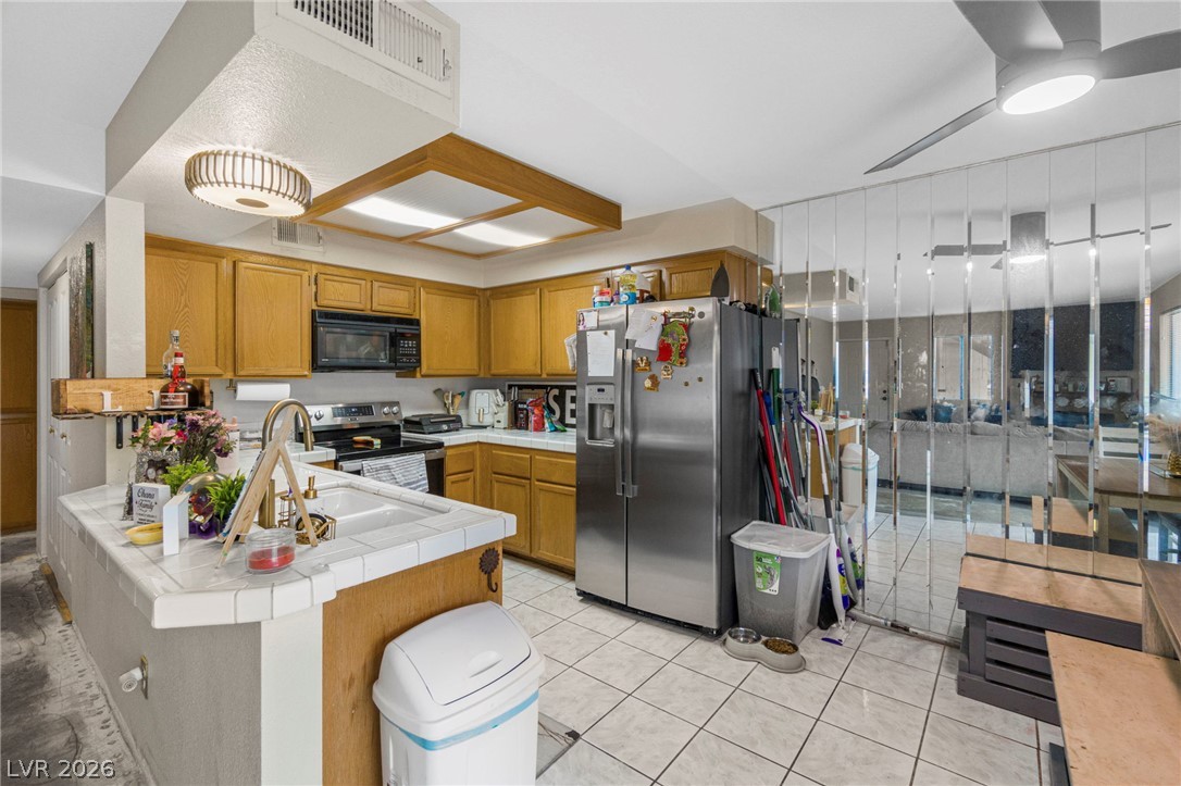 Photo 20 of 24, 1575 W Warm Springs Road #1313