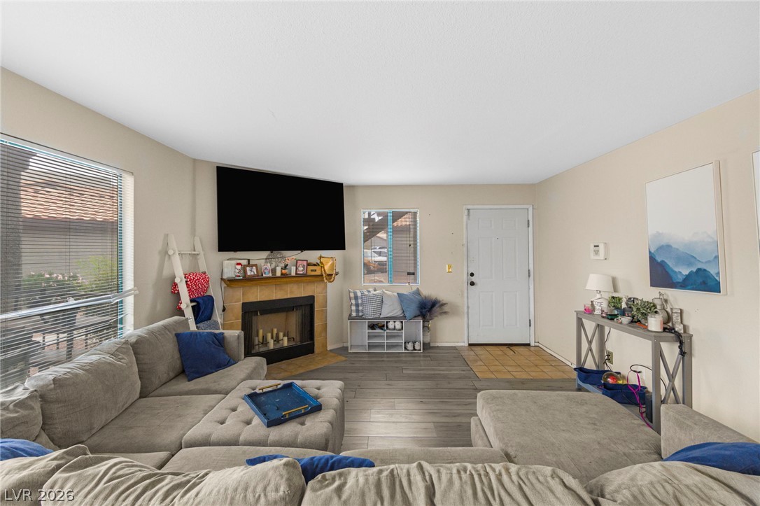 Photo 6 of 24, 1575 W Warm Springs Road #1313