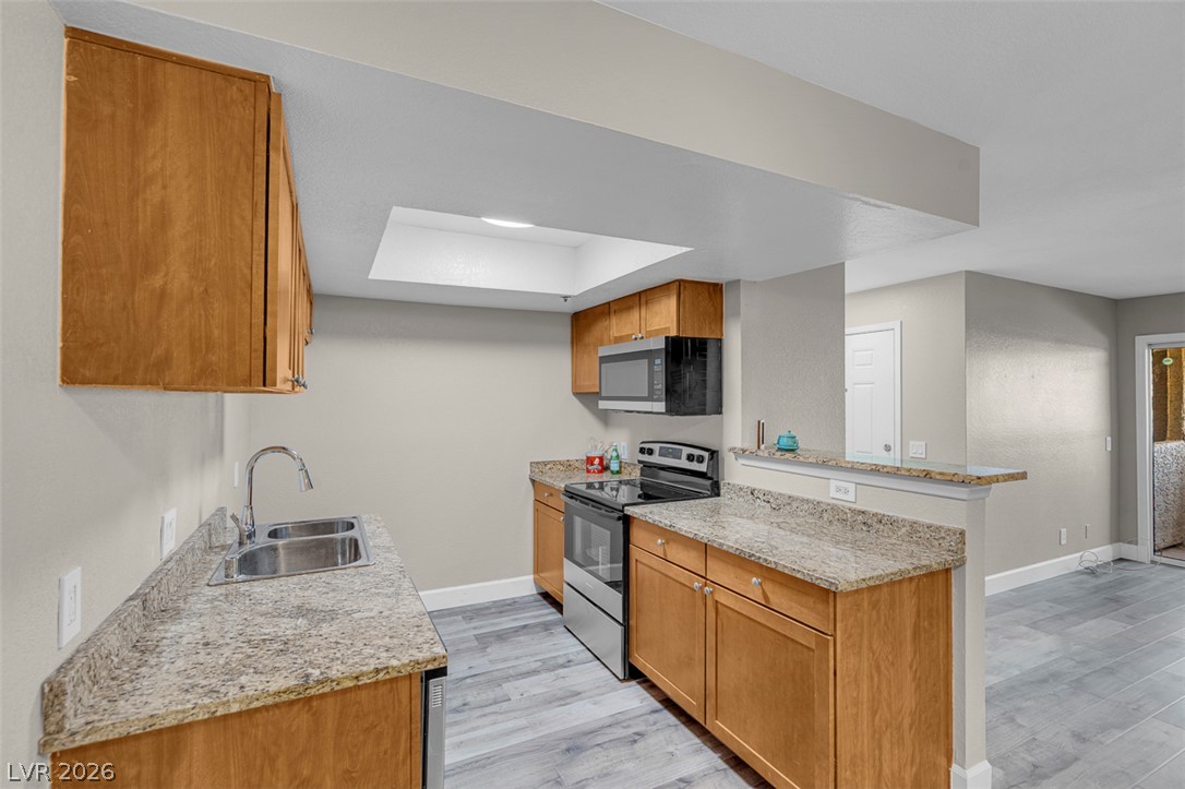 Photo 11 of 39, 4200 S Valley View Boulevard #1069