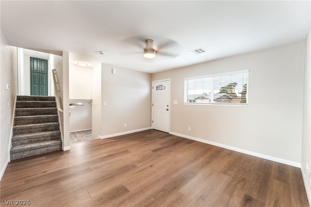 Photo 13 of 71, 3882 Chinchilla Avenue