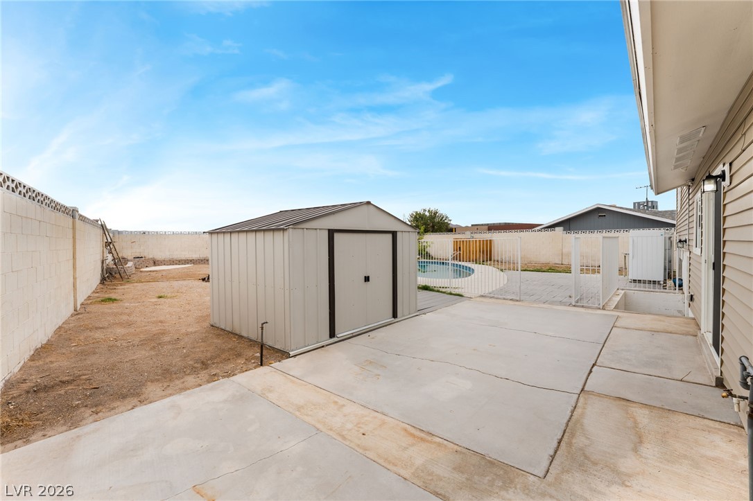 Photo 42 of 71, 3882 Chinchilla Avenue