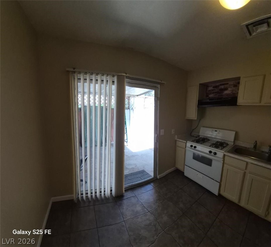 Photo 5 of 3929 Visby Lane