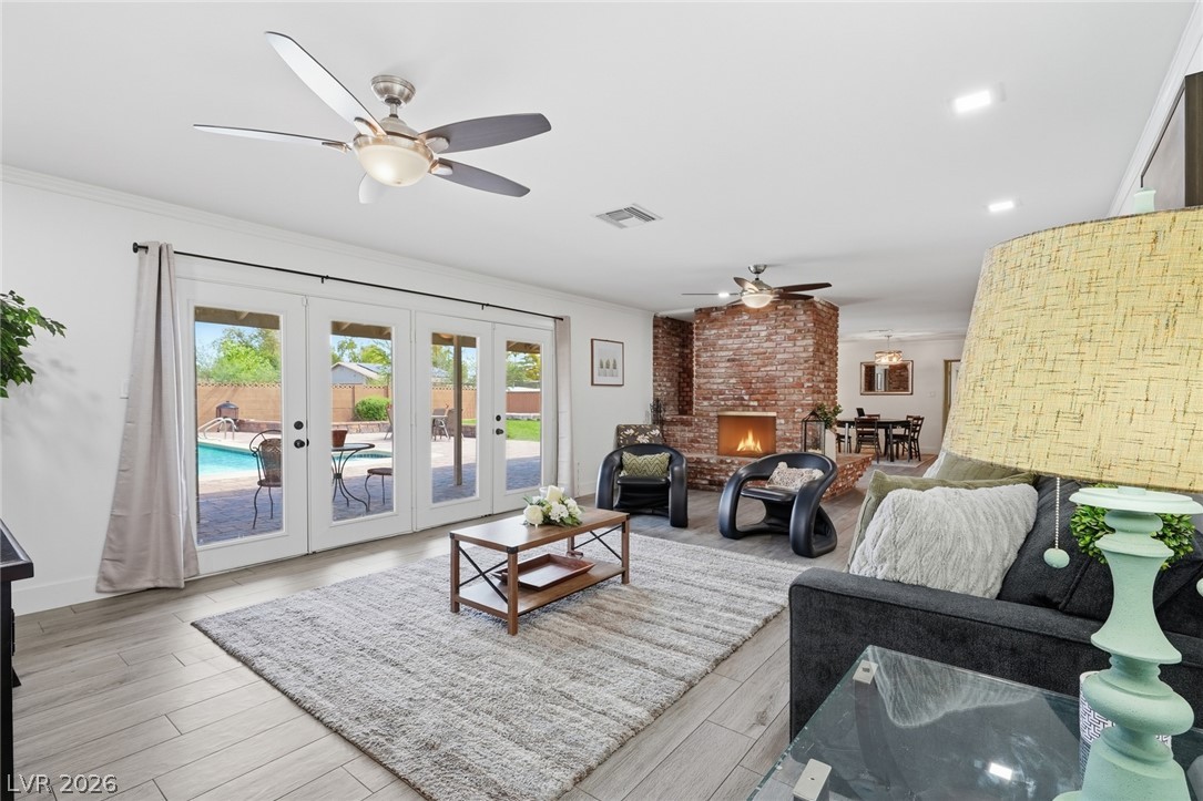 Photo 5 of 2908 Mason Avenue