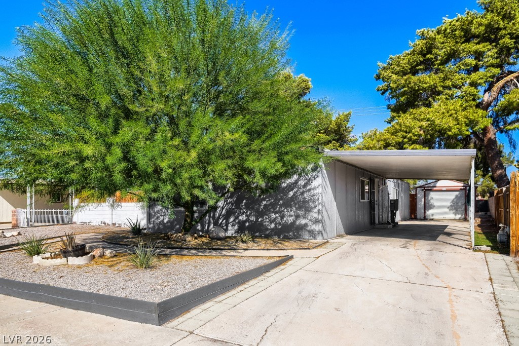 5422 N Sir Richard Drive, Las Vegas
