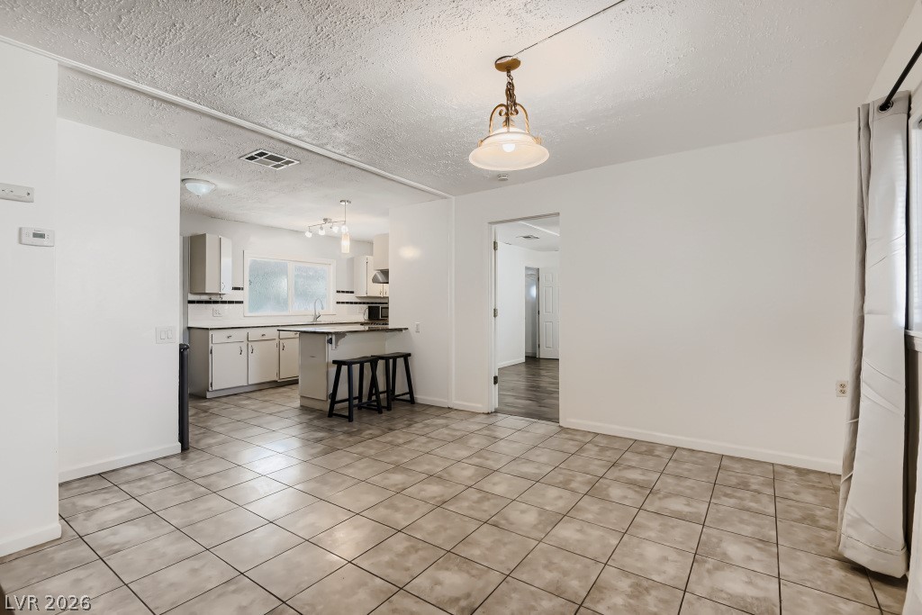 Photo 5 of 5422 N Sir Richard Drive