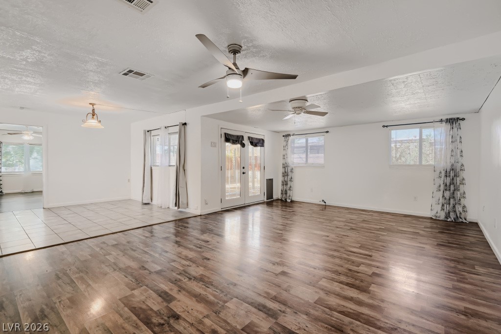 Photo 7 of 22, 5422 N Sir Richard Drive