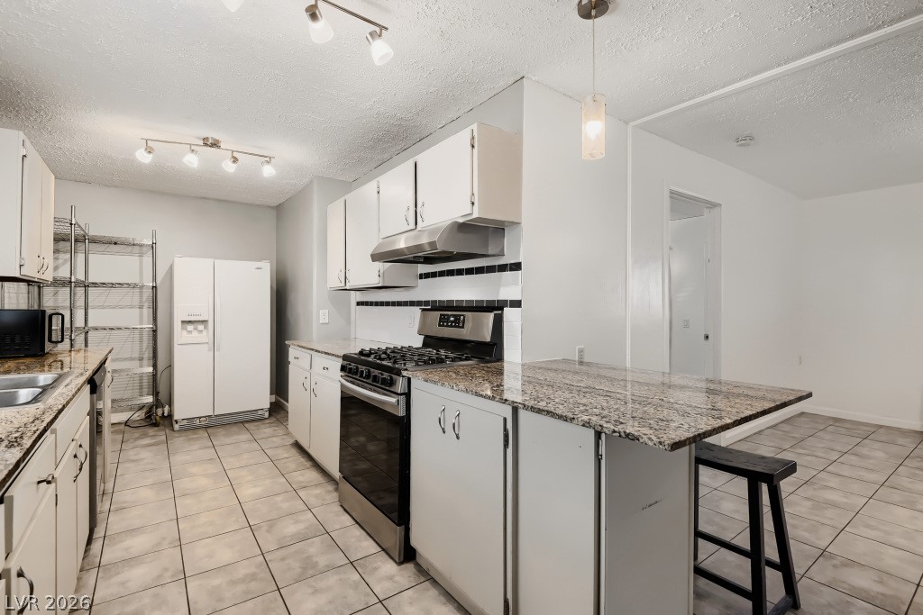 Photo 8 of 22, 5422 N Sir Richard Drive