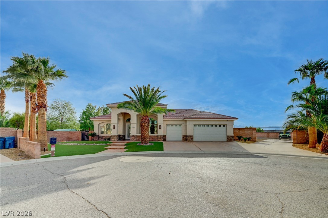 135 E Mesa Verde Lane, Las Vegas