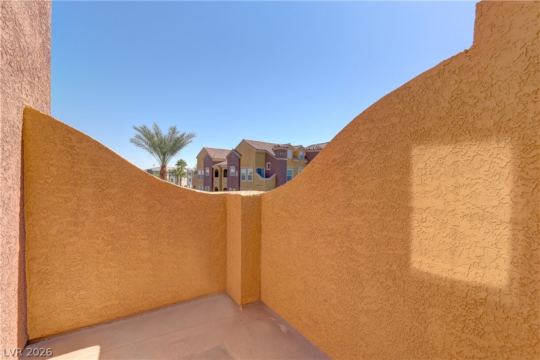 Photo 11 of 36, 3975 N Hualapai Way #217