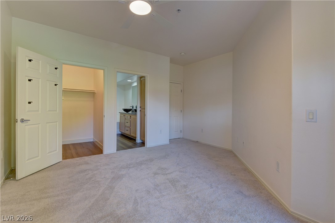 Photo 18 of 36, 3975 N Hualapai Way #217