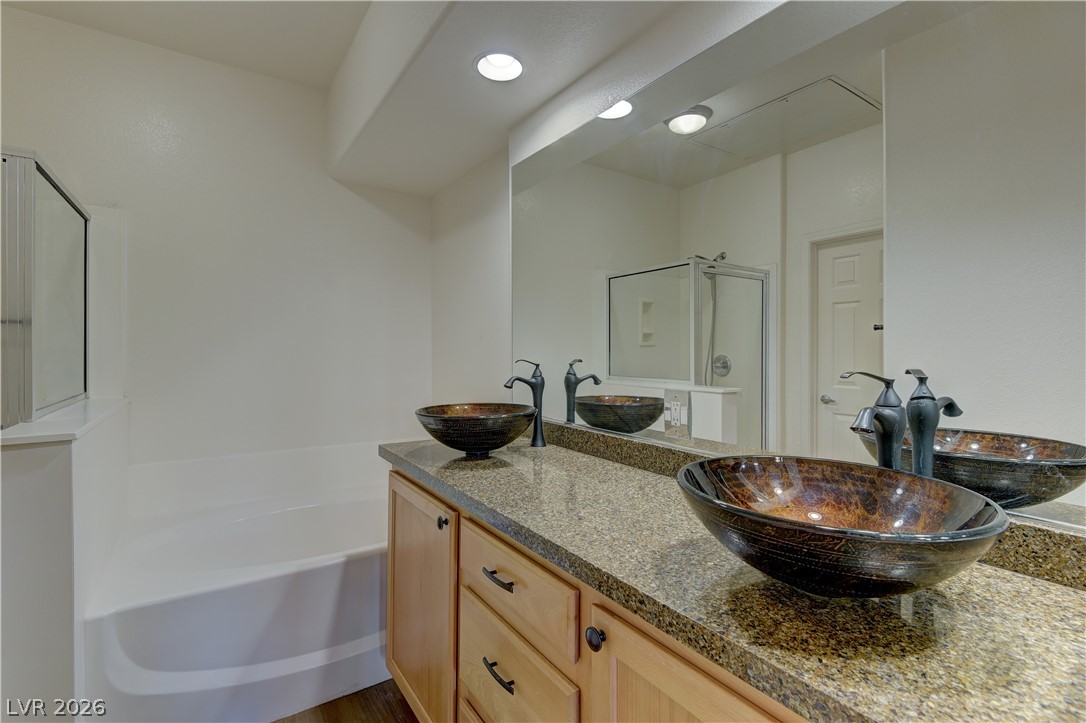 Photo 19 of 36, 3975 N Hualapai Way #217