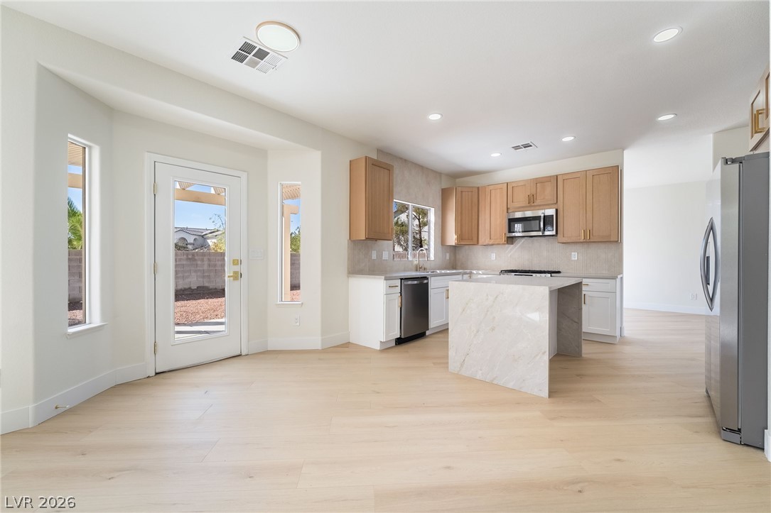 Photo 11 of 54, 9681 Drayton Avenue