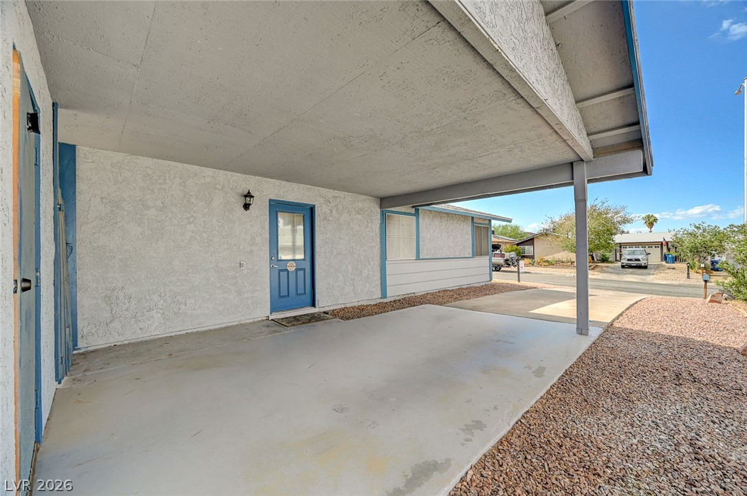 Photo 4 of 433 Bottle Brush Way