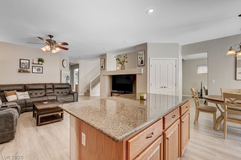 Photo 9 of 33, 10417 Walworth Avenue