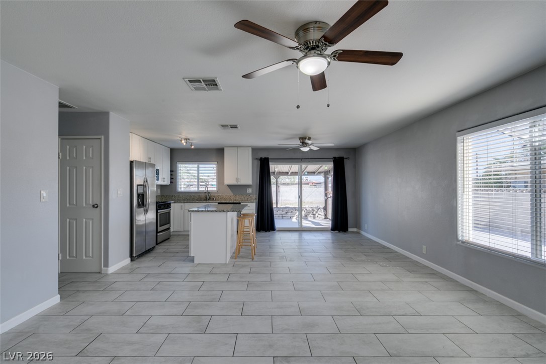 Photo 13 of 39, 4030 Vegas Valley Drive