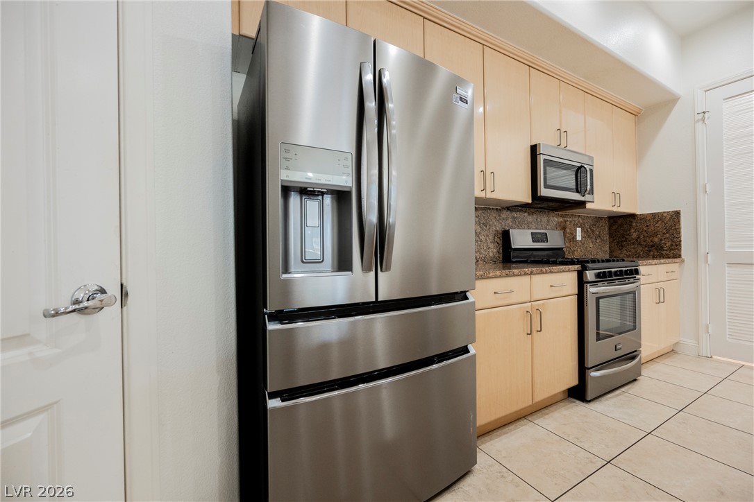 Photo 17 of 70, 44 E Serene Avenue #402