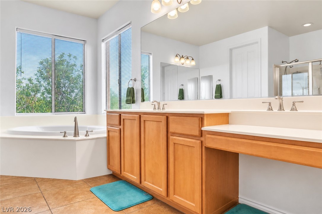 Photo 3 of 113 Peak Villa Avenue