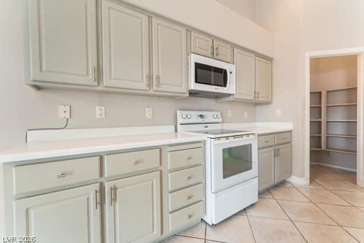 Photo 10 of 30, 1141 Heaton Avenue