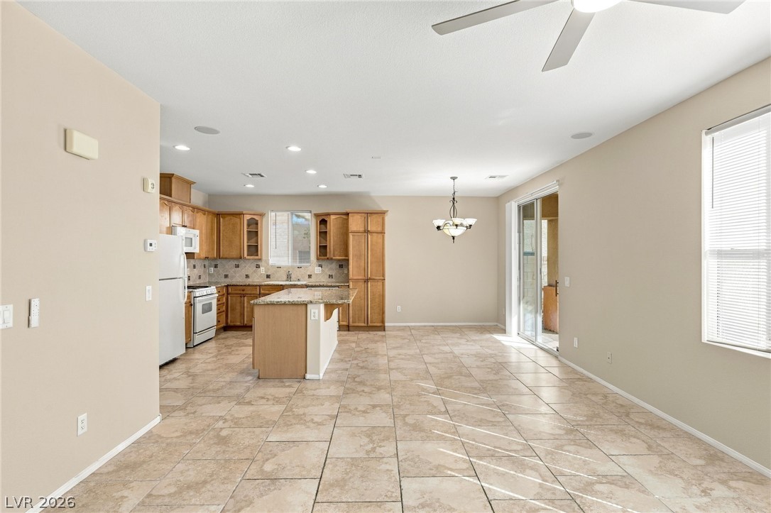 Photo 6 of 37, 6127 W Levi Avenue