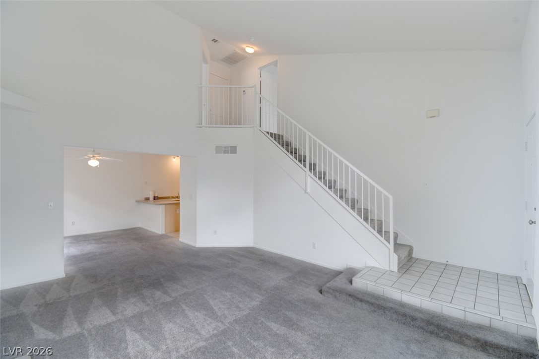 Photo 3 of 1606 Box Step Drive