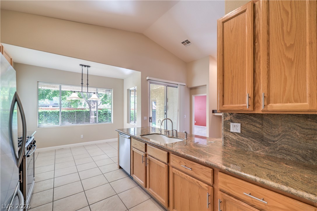 Photo 13 of 38, 3432 Coconino Lane