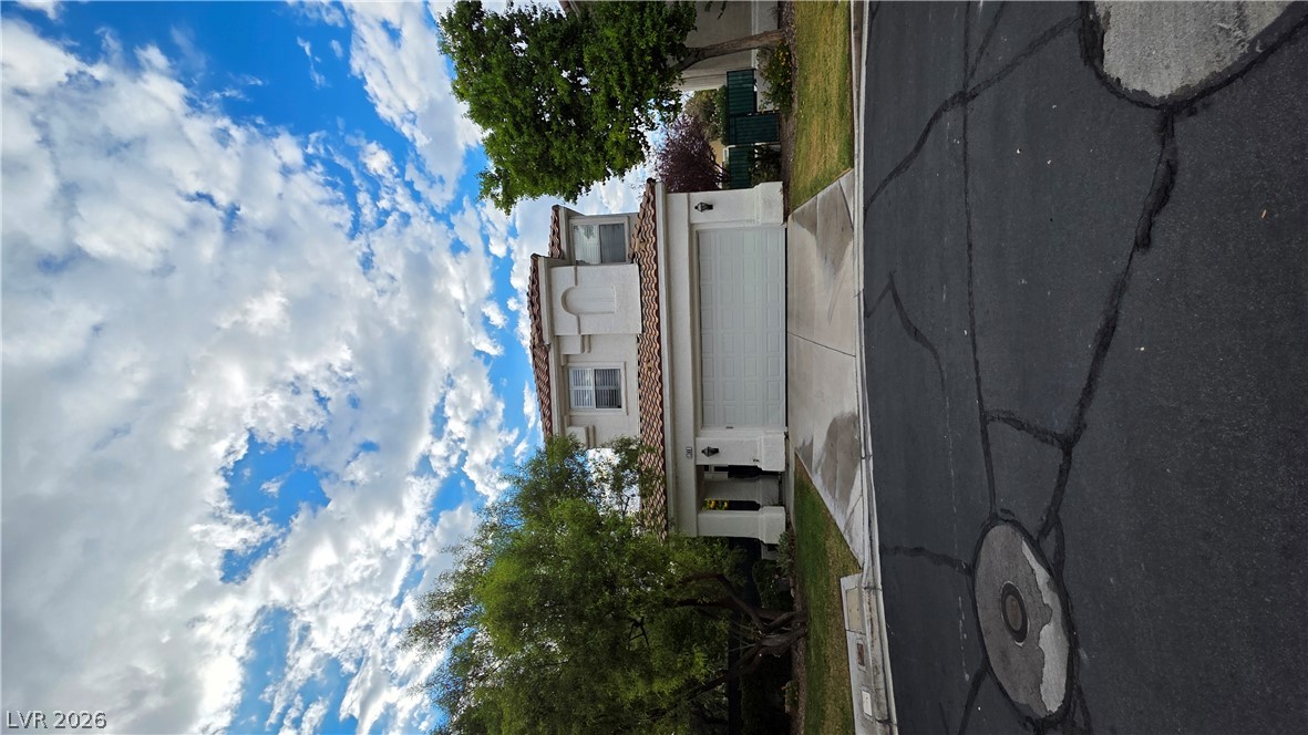 1300 Elk River Circle, Las Vegas