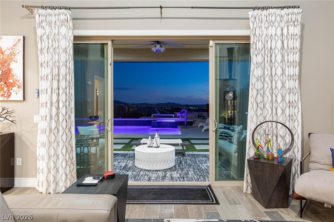 2153 King Crest Court, Henderson