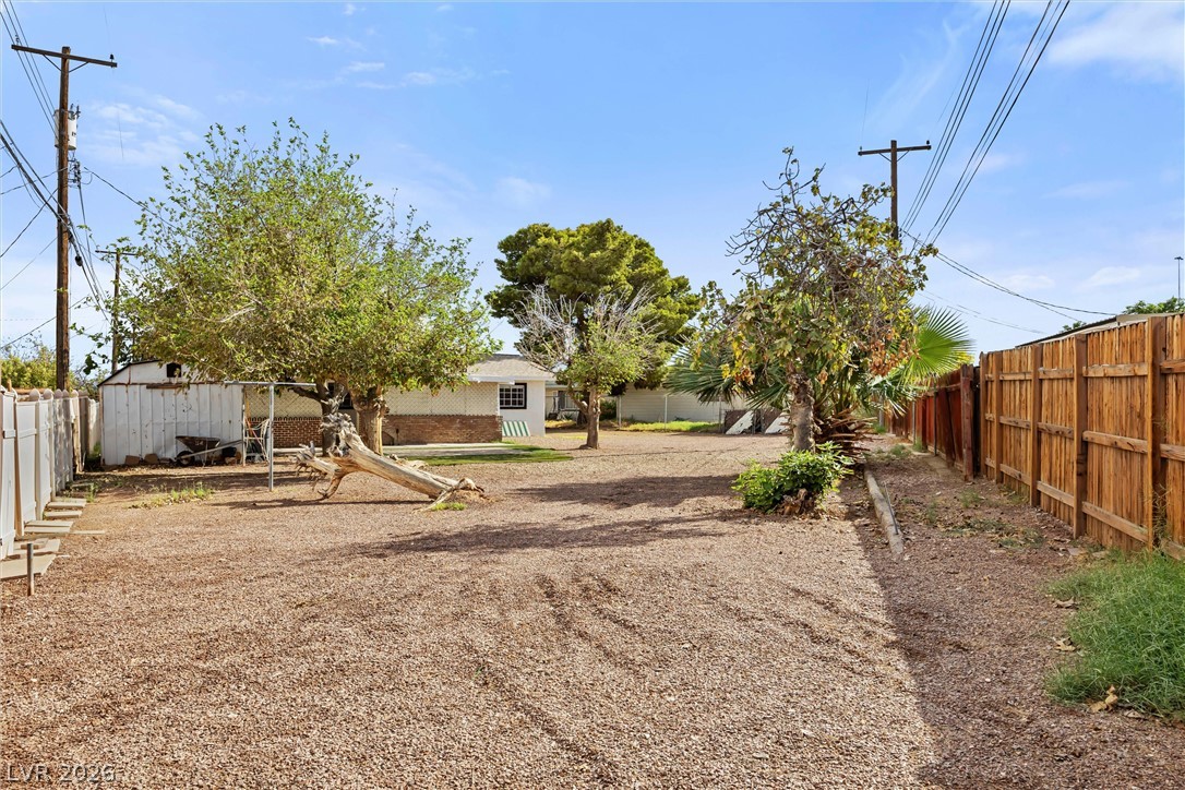 Photo 31 of 38, 4122 Parkwood Circle