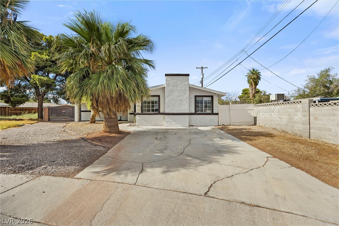 Photo 8 of 38, 4122 Parkwood Circle