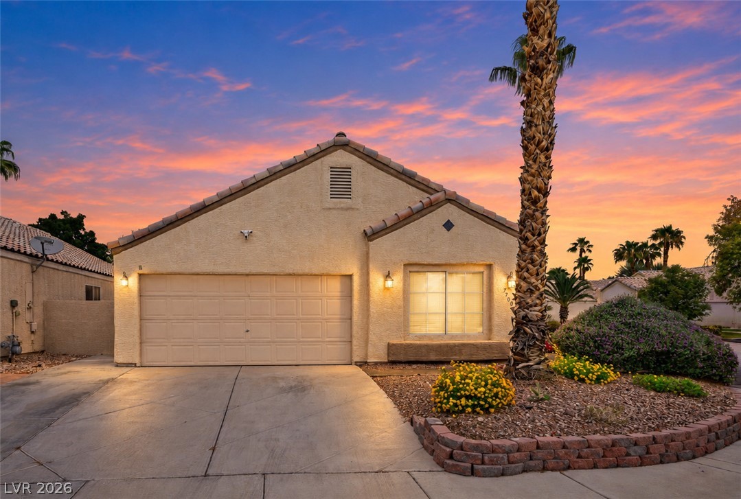 7700 Beach Falls Court, Las Vegas